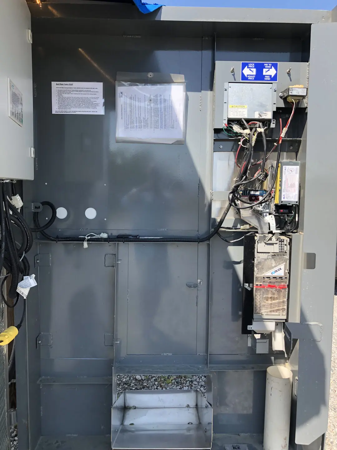 Electrical cabinet internal components