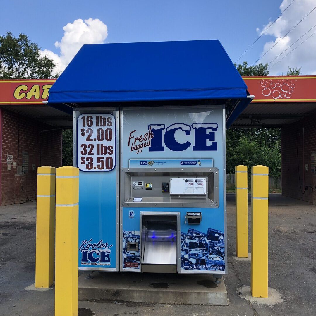 Fresh bagged ice vending machine